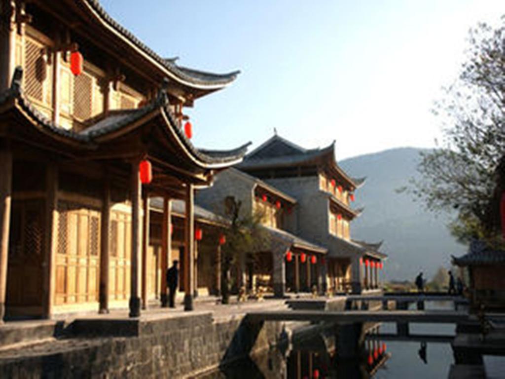 新春走基层 | 炸年馍、写春联……安置点里迎新春